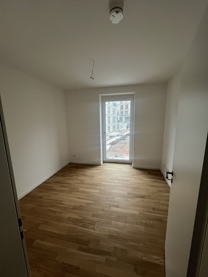 hochwertige 4-Zimmer Wohnung im Herzen der Stadt - Zimmer 1